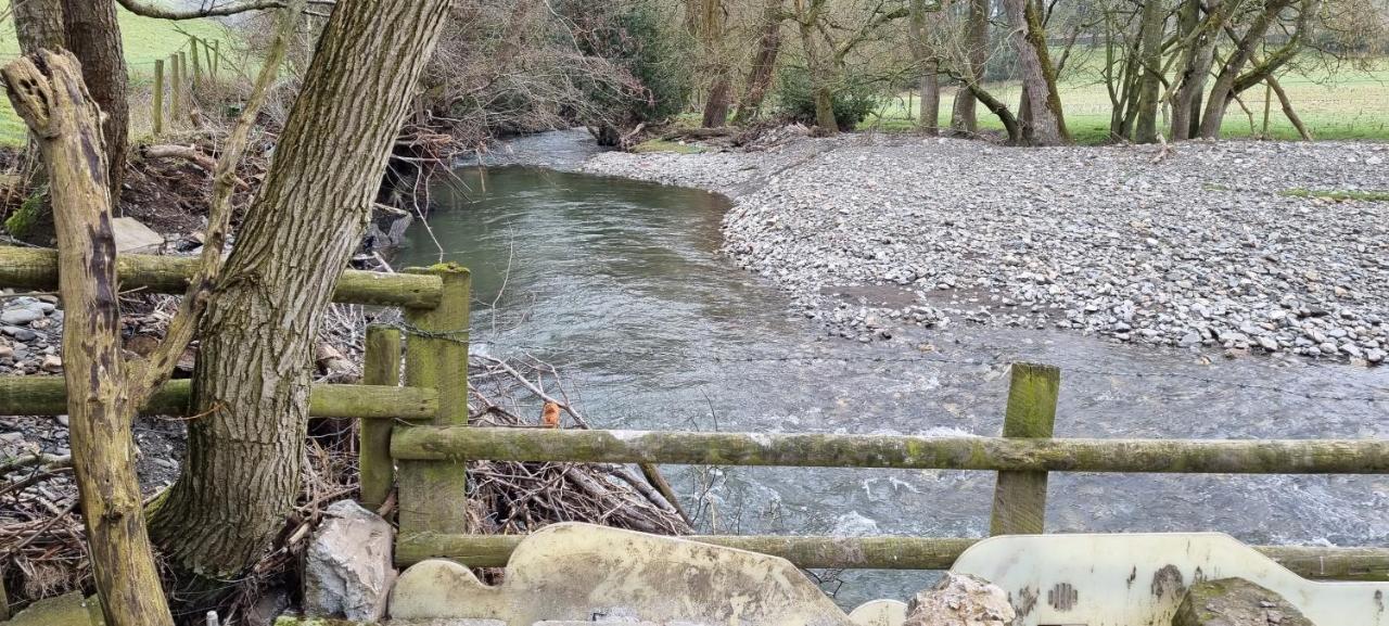 Riverside Cabin In Shropshire Oswestry Exteriör bild